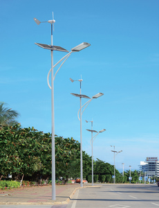 太陽能風光互補路燈