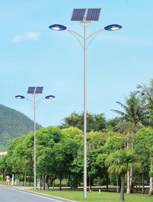 双头太阳能路灯