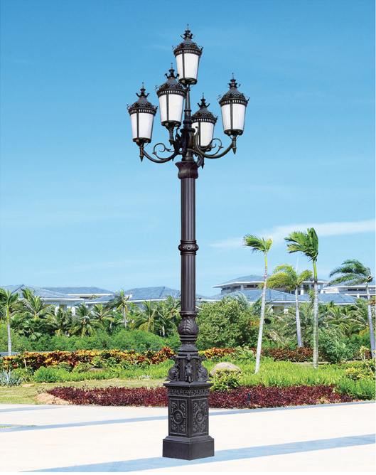 古典庭院灯:其设计多采用中国古典元素,加以运用和改型.